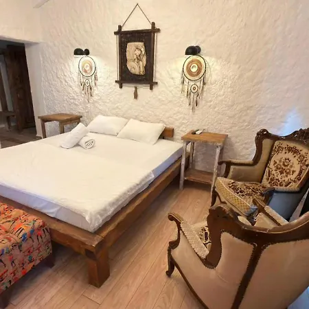 Yusuf Alacati Hotel